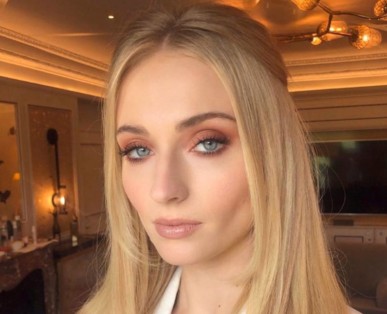 The Best Bridal Makeup Ideas From Those Who Know Best